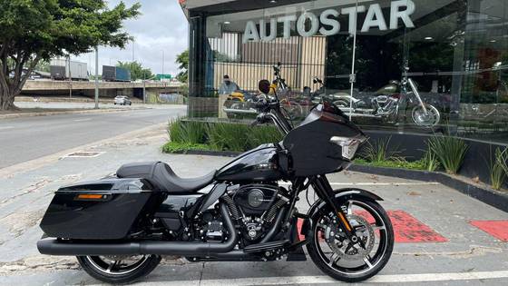 HARLEY-DAVIDSON ROAD GLIDE 